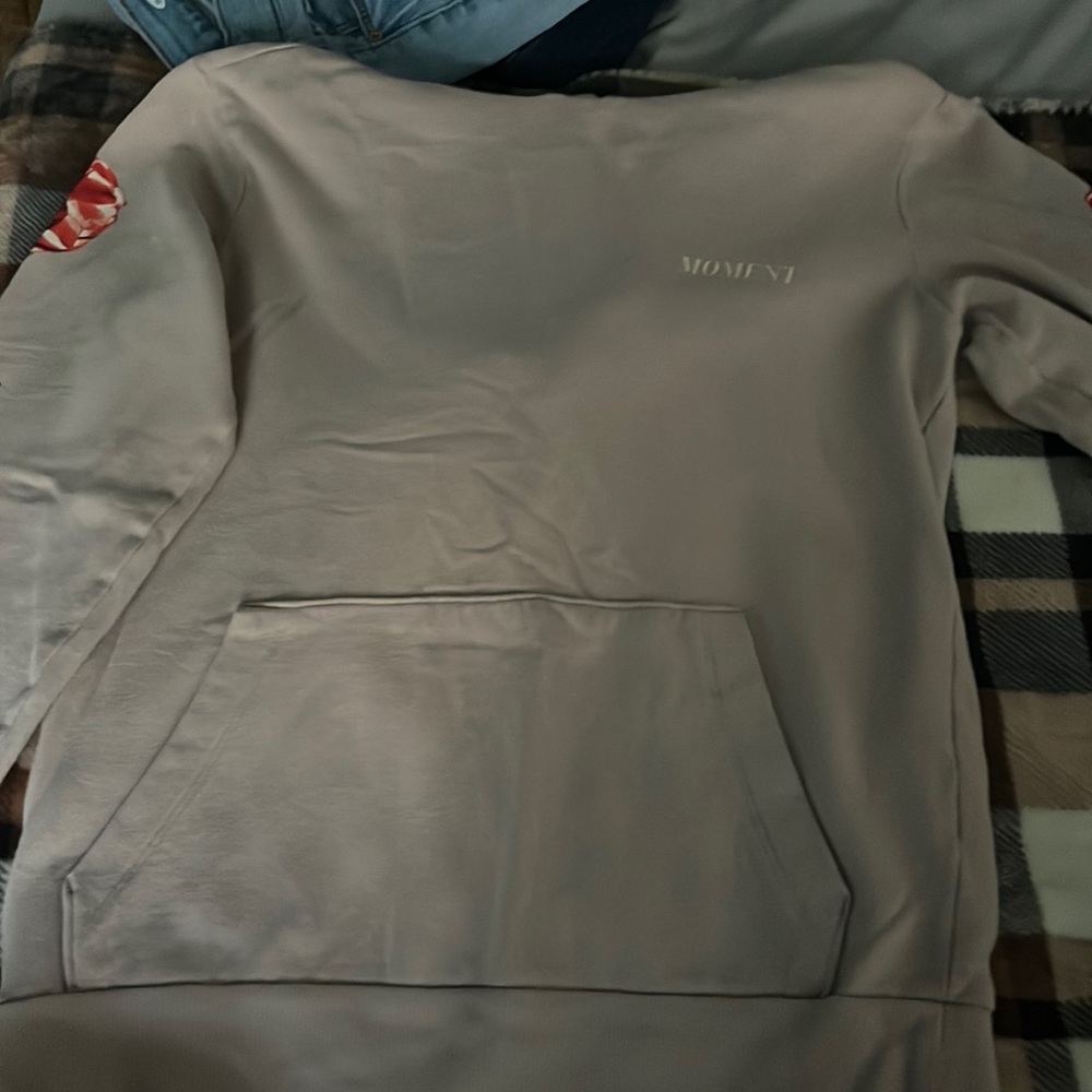 hoodie great quality very comfy